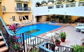Grand Royal Tampico